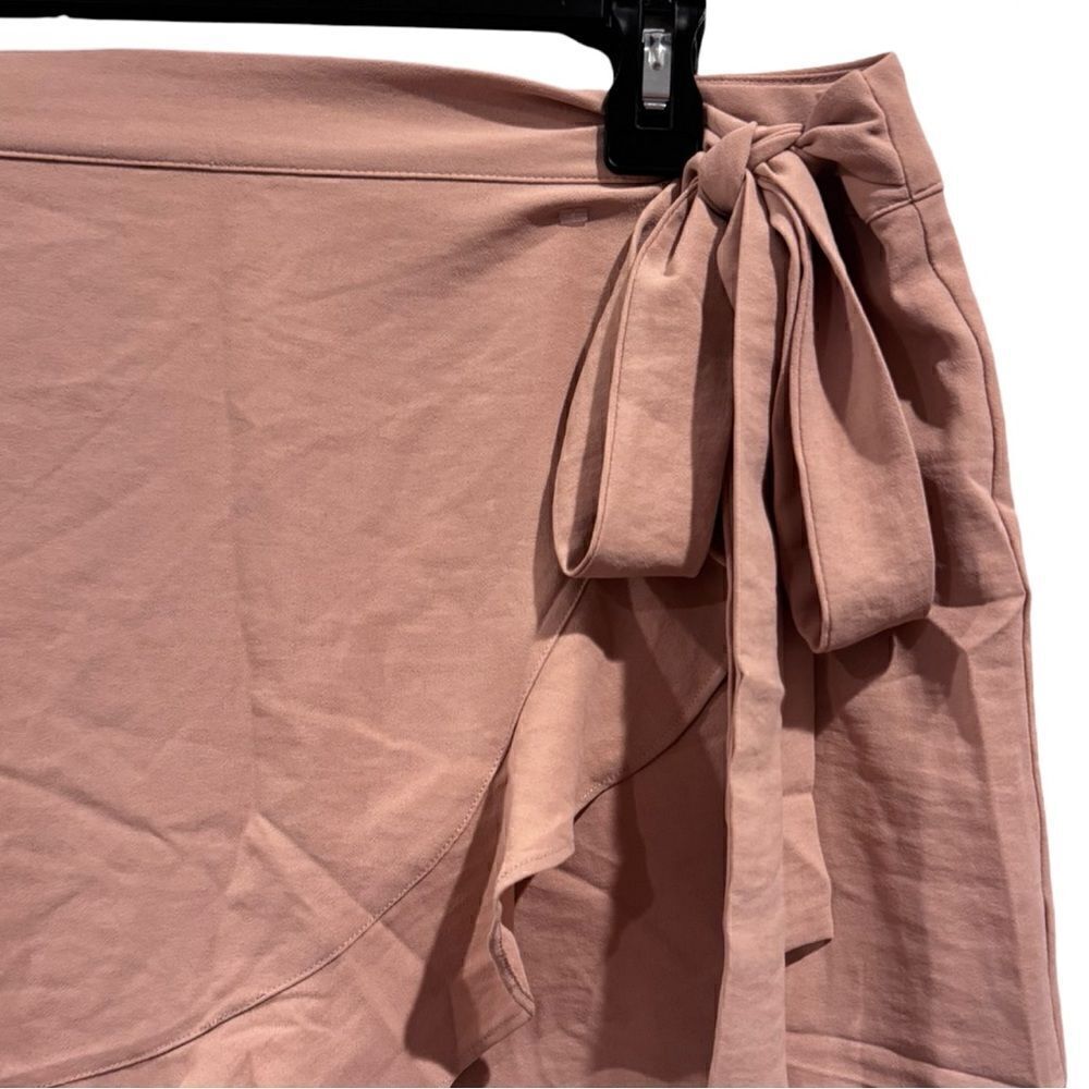 Naked Zebra Cascade Blush Wrap Skort Size L NWT - Picture 3 of 10